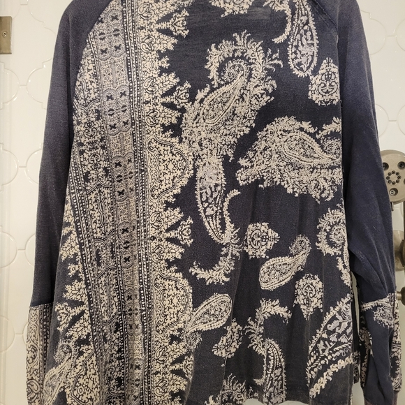 Free People True Perfection Paisley High Low Top - Picture 3 of 5